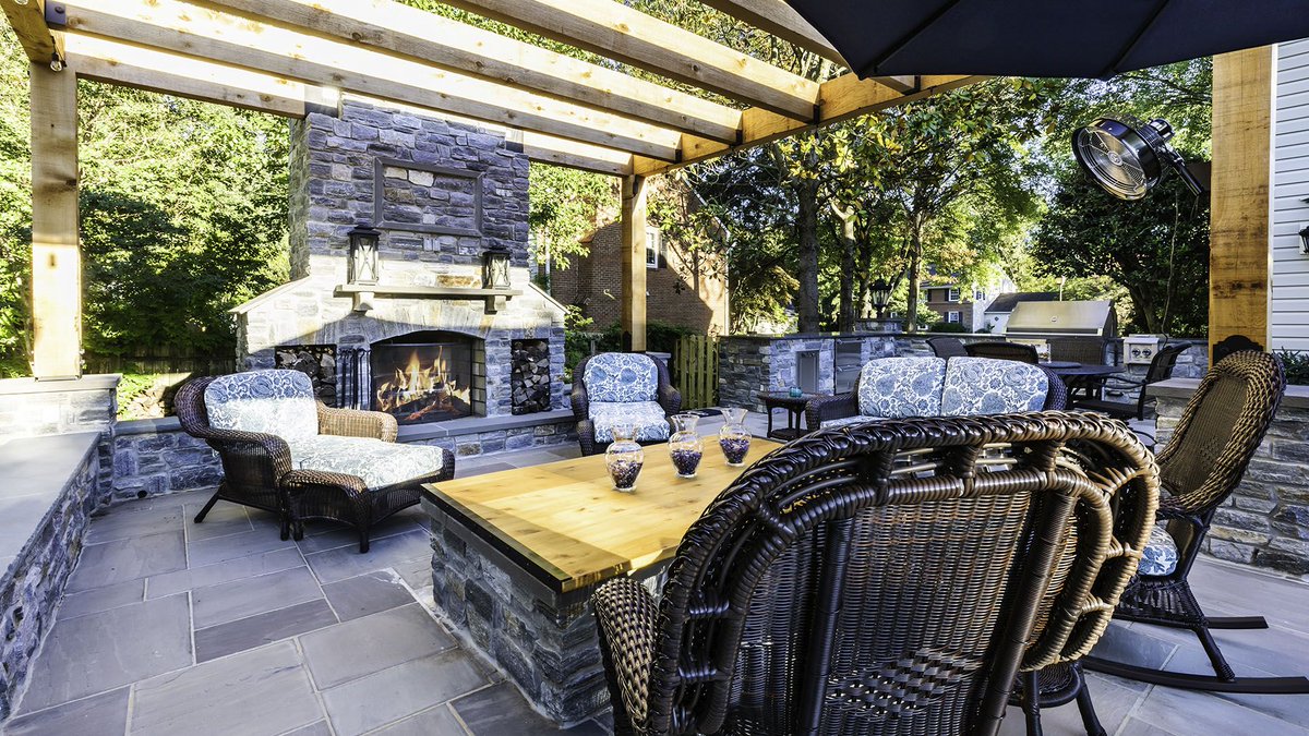 Fall is here, and it's the perfect time to enjoy your outdoor living space! Whether it's a cozy firepit or a beautiful patio, we create outdoor areas where memories are made. Ready to enhance your outdoor lifestyle? Contact us for a free consultation. #OutdoorLiving #FallOutdoorF