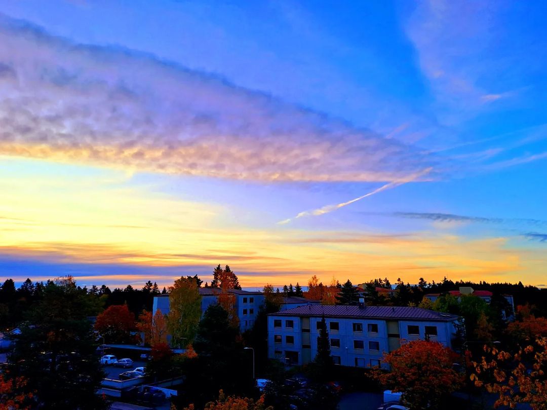 Love_Turku's tweet photo. Posted @withregram • @7_paivimaenpaa
Taivas oli jälleen niin upea, ilmainen taidenäyttely😍
#lokakuu2023 #sky_brilliance #focus_finland #forecasuomi #landscape
#view #sky #sky_photography #ig_capture_nature #snappingscandinavia #planet_earth_shots #master_gallery https://t.co/bKF7XZ9txU