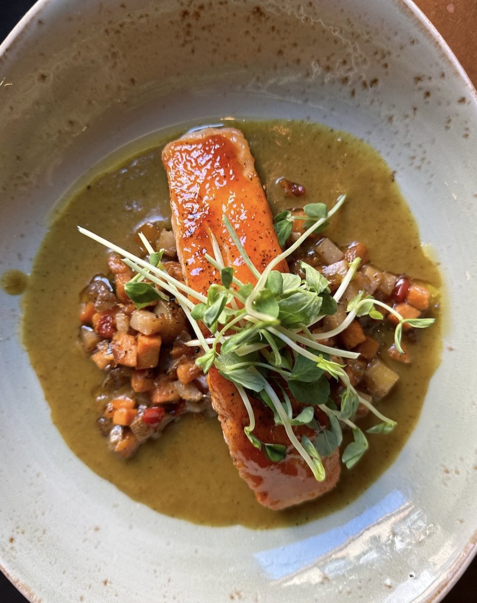 You asked, and we listened! 

Our Oven Roasted Salmon with a yellow curry veloute, Yukon gold and sweet potato hash, and pepper jelly is BACK on the menu! 

Get in here and enjoy! Open 12-9pm daily. 

#ParadisoFresh #supportlocal #DtBurl #DTOakville