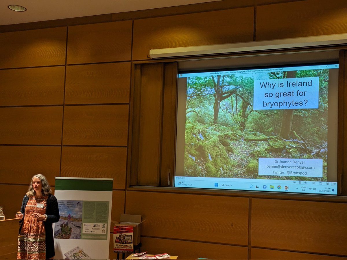 Dr. Joanne Denyer presenting on how great Ireland is for Bryophytes! Also very fitting as it's on National Moss Day! #BSBIAutumnMeeting #NationalMossDay