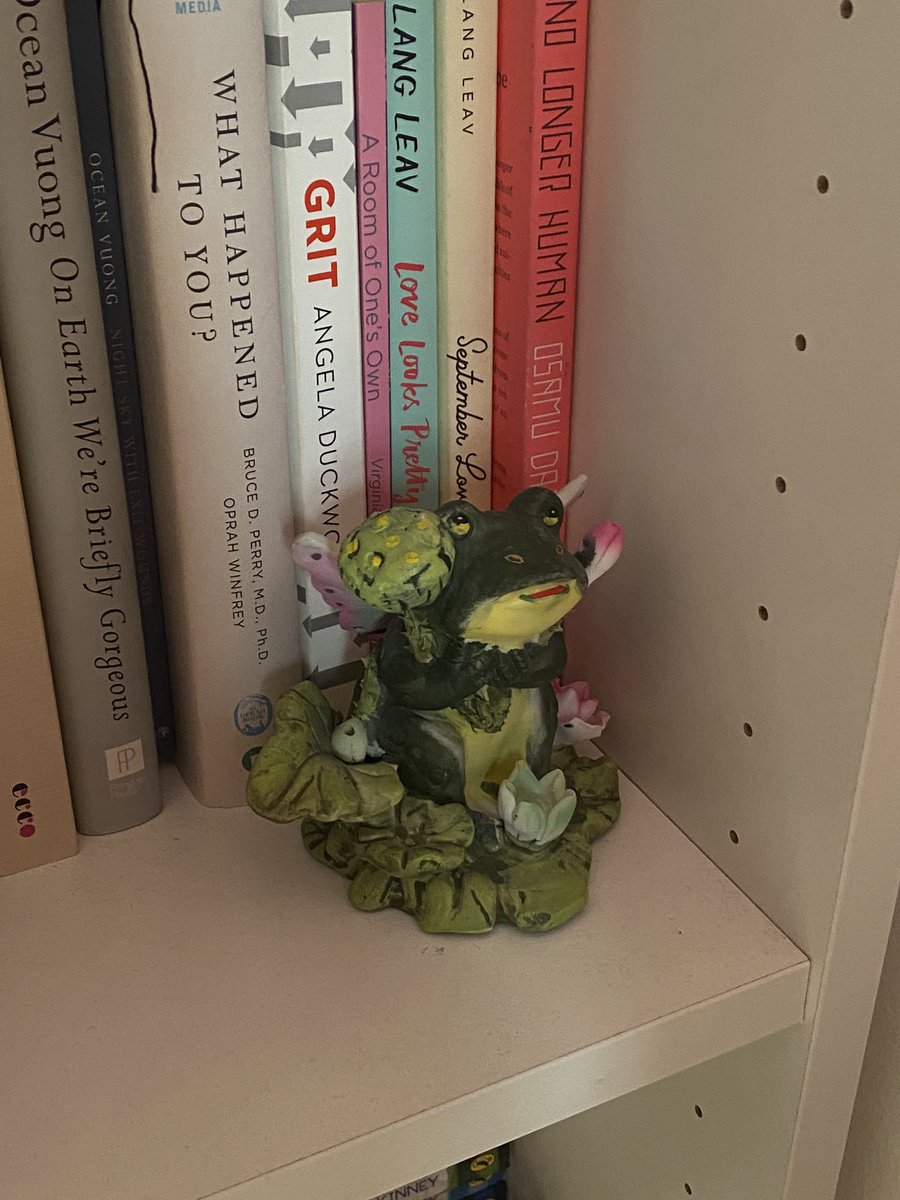 mygrve's tweet photo. afternoon cup of coffee + little frog :) https://t.co/A2FxTfHnxe