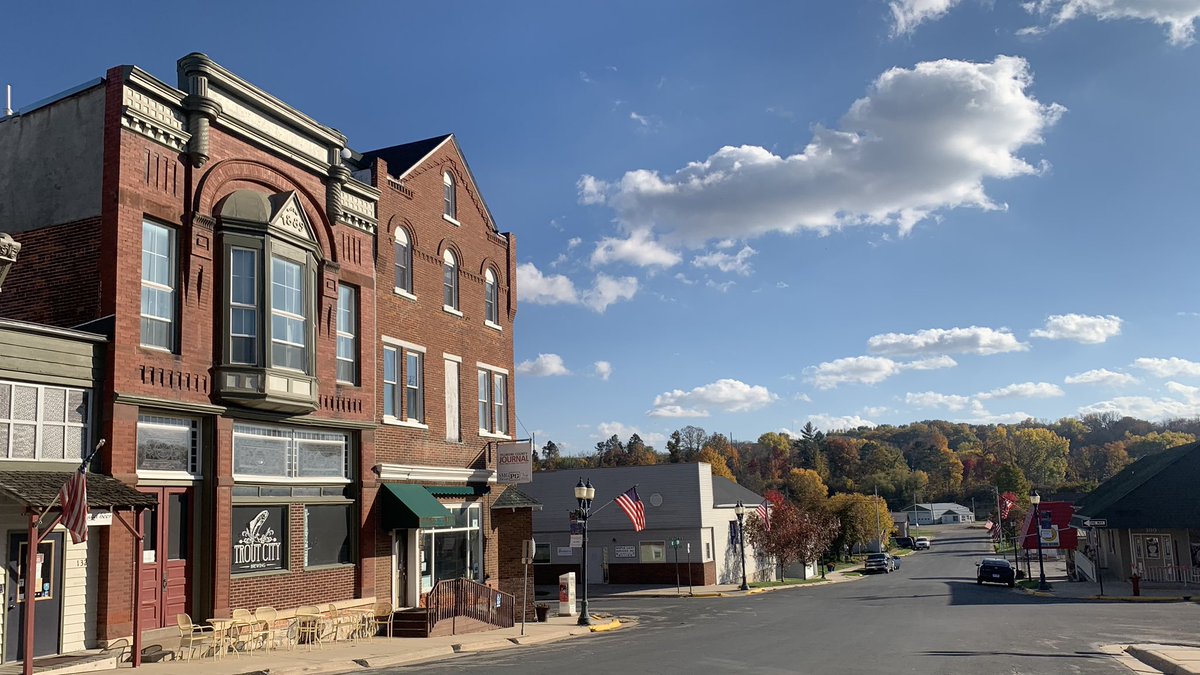 ericawacker's tweet image. Fall is my boyfriend