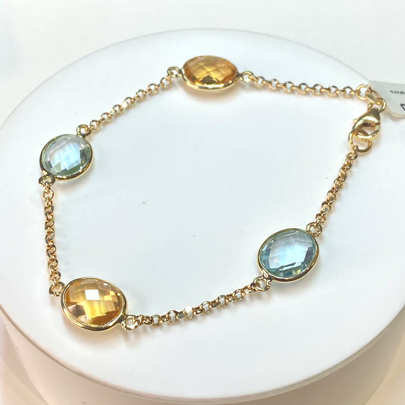 johnrossjewel's tweet image. This is for all our November babies! This gorgeous 18ct gold light blue Topaz and Citrine bracelet will have you standing out in the crowd.✨🤩

Take a closer look here:

johnrossjewellers.com/products/18ct-…

#novemberbirthstone #birthdaypresent #JohnRossJewellers #Tralee #Kerry