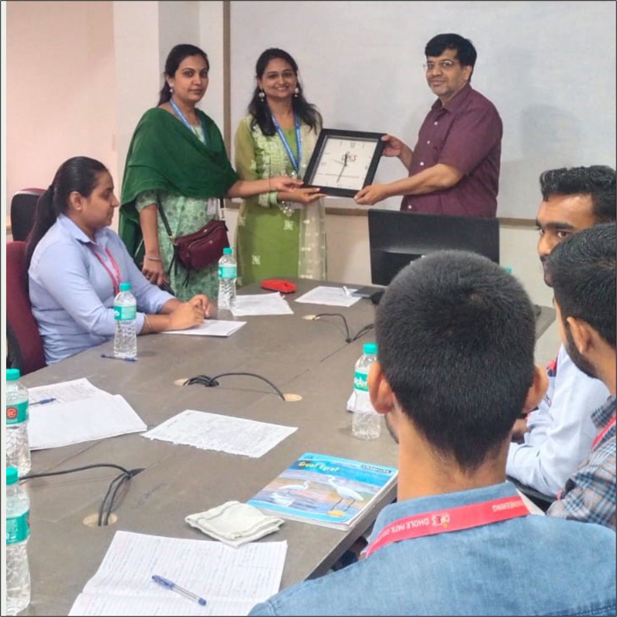 SEED_Infotech's tweet image. Dhole Patil College of Engineering, Kharadi students visited SEED Infotech Ltd. Hadapsar branch and interacted with Rajesh Vartak sir- CTO, SEED Infotech Ltd. 

Happy Faces

Visit -: seedinfotech.com
Pune Head Office
Call -: 9225520000

#collegetraining #industryvisit