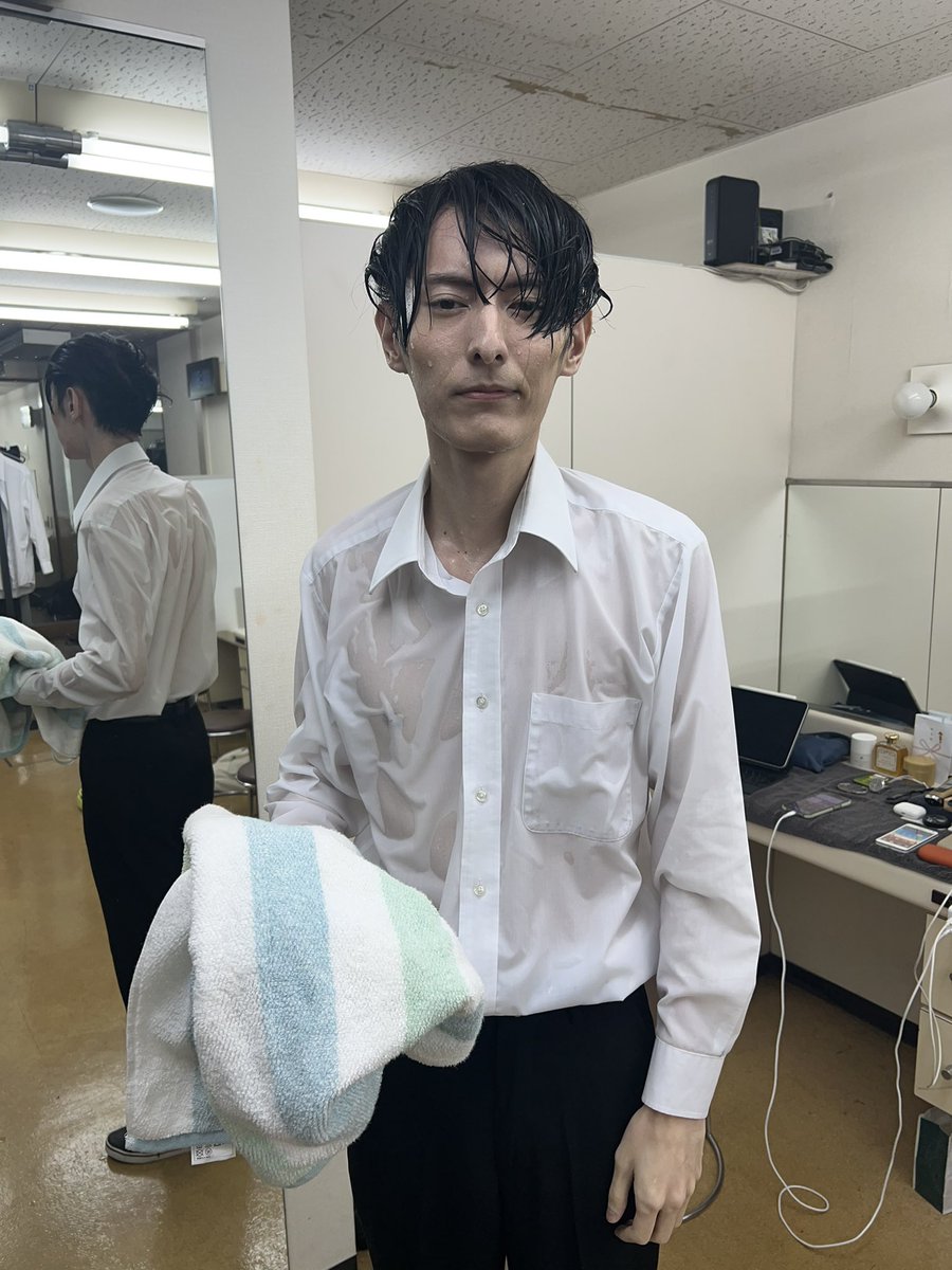 ukiukium tweet media