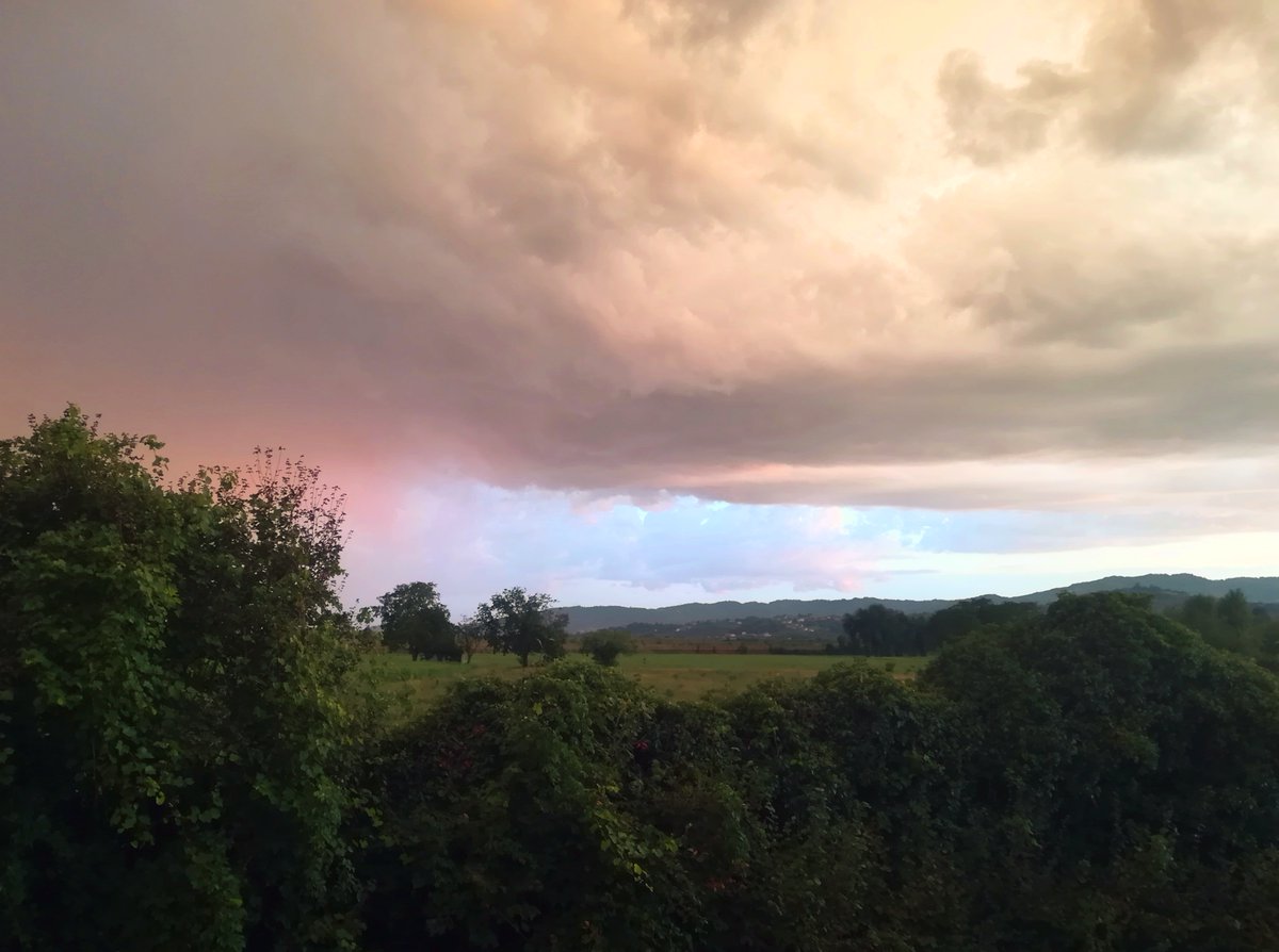 Try to be a rainbow in someone's cloud🌄

#rainbow #arcobaleno