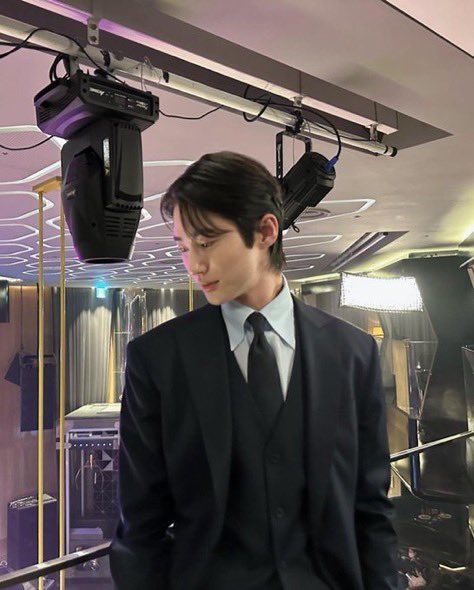 eesiwoo's tweet image. Don’t miss out tonight episode