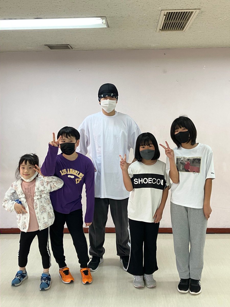 SuiOff's tweet image. #世界のごちそうさまフェスティバル
ステージ情報

出演の皆様(敬称略)

ステージ
・キッズダンス
・W.A.G
・大東よしみカルテット
・タク渡辺
・沖縄三線　ビンさん
・MIT
・The spring country dance team
・The Infra Rednecks
(順不同)