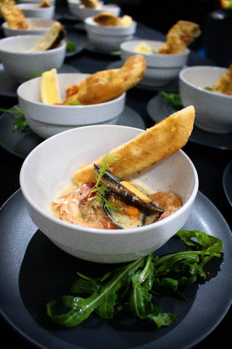 KitchenK_Food's tweet photo. POV :we catered at your Event😋

#Food #catering #Foodie https://t.co/CNoD27d0oK