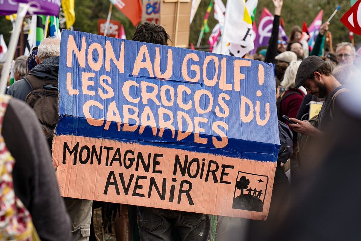 🔴 #STOPA69 : C'EST PARTI ! Plus de 9500 personnes s'élancent dans les 6 cortèges ! Et vous, vous êtes plutôt Décarbonation ou Désenclavement ?