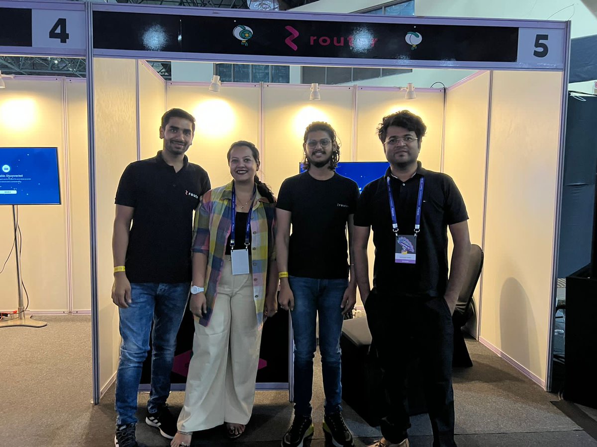 Pranavvtweet's tweet image. Was an amazing experience mentoring 100&apos;s of folks in #Unfold2023 by @CoinDCX to build on @routerprotocol  🔥

Amazing people 🔥. 10+ projects 💪 . #WEB3 is slowly taking over the world 🌎

On a mission to make the whole world Interoperable 🌎 🚀