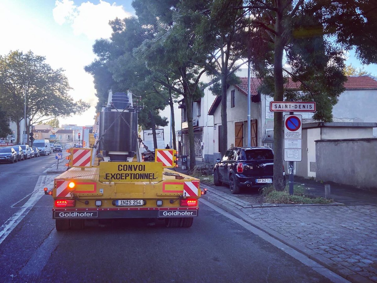 BelgoPilotsBE's tweet photo. Long, wide, high and heavy, we transported it again throughout Europe.

🇳🇱🇧🇪🇱🇺🇫🇷🇩🇪

#uitzonderlijkvervoer #uitzonderlijktransport #convoiexceptionnel #transportexceptionnel #exceptionaltransport #abnormalload #schwertransport

✉️ pilots@belgopilots.be
🌐 https://t.co/xTDY7FIZud https://t.co/MBvTSW3olM