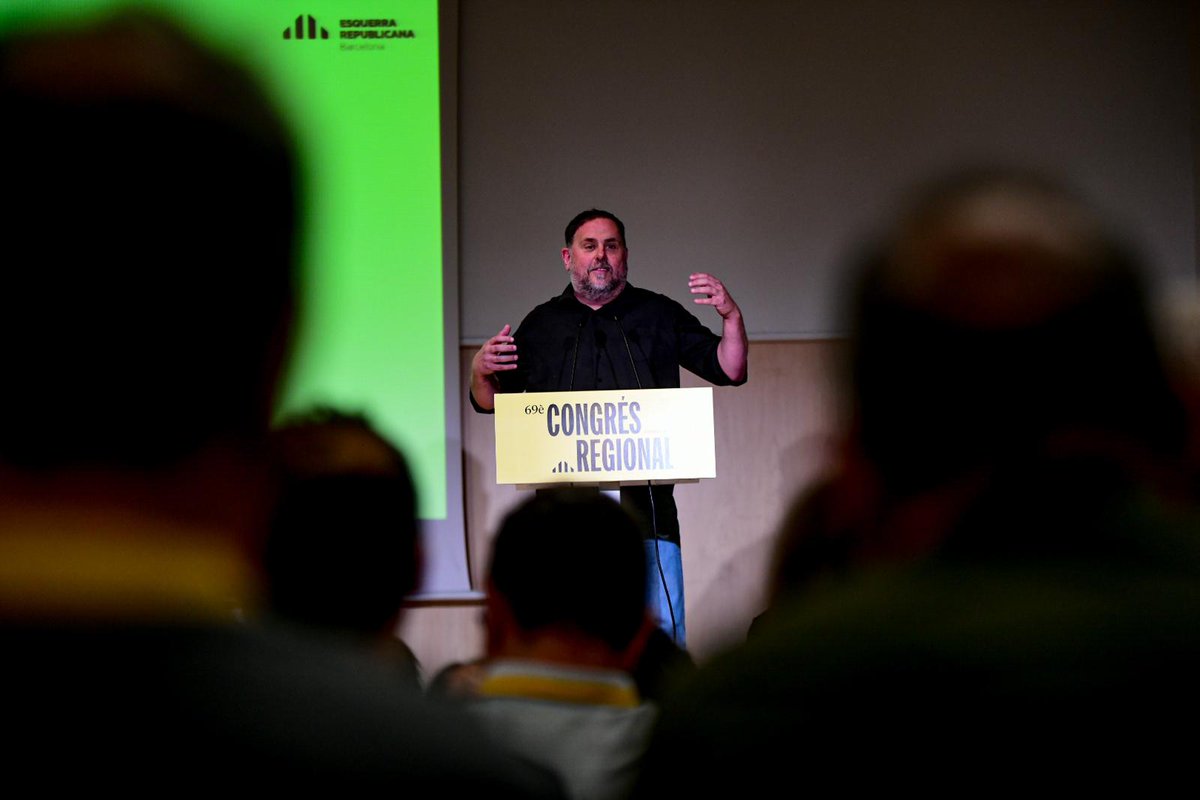Oriol <a href="/junqueras/">Oriol Junqueras 🎗️</a> clou el plenari del 69è Congrés Regional de Barcelona: 

🗣️ "Barcelona necessita <a href="/ERCbcn/">ERC Barcelona</a> perquè som els que treballem per garantir les necessitats dels barcelonins i barcelonines i perquè no defallirem fins a aconseguir la República Catalana”

#69CongrésERCBCN