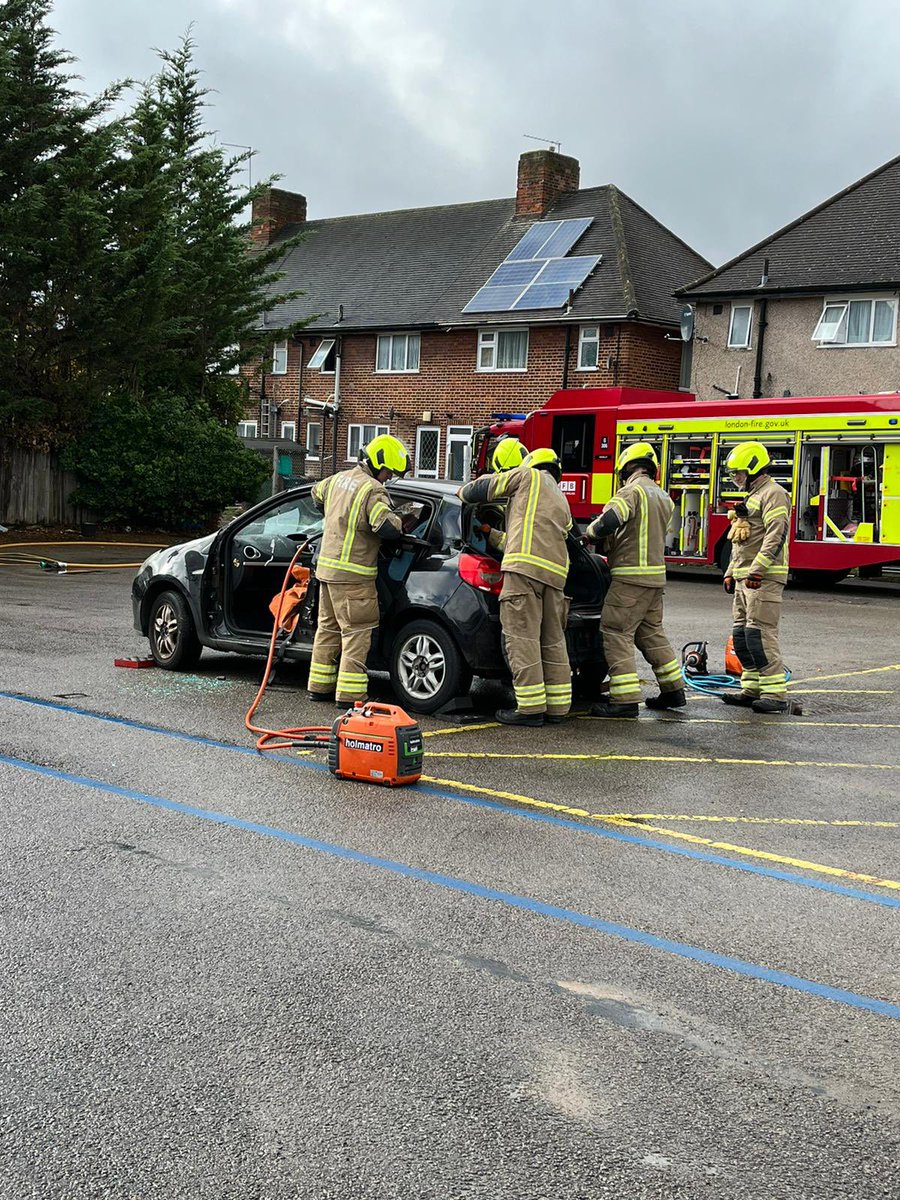 LFBHarrow's tweet photo. Huge thanks to our colleagues from Wembley and Hayes fire stations for coming over to show off your specialist skills
and appliances, it’s very much appreciated @LFB_Brent #G306 #G403 https://t.co/XgZnvNqd4i