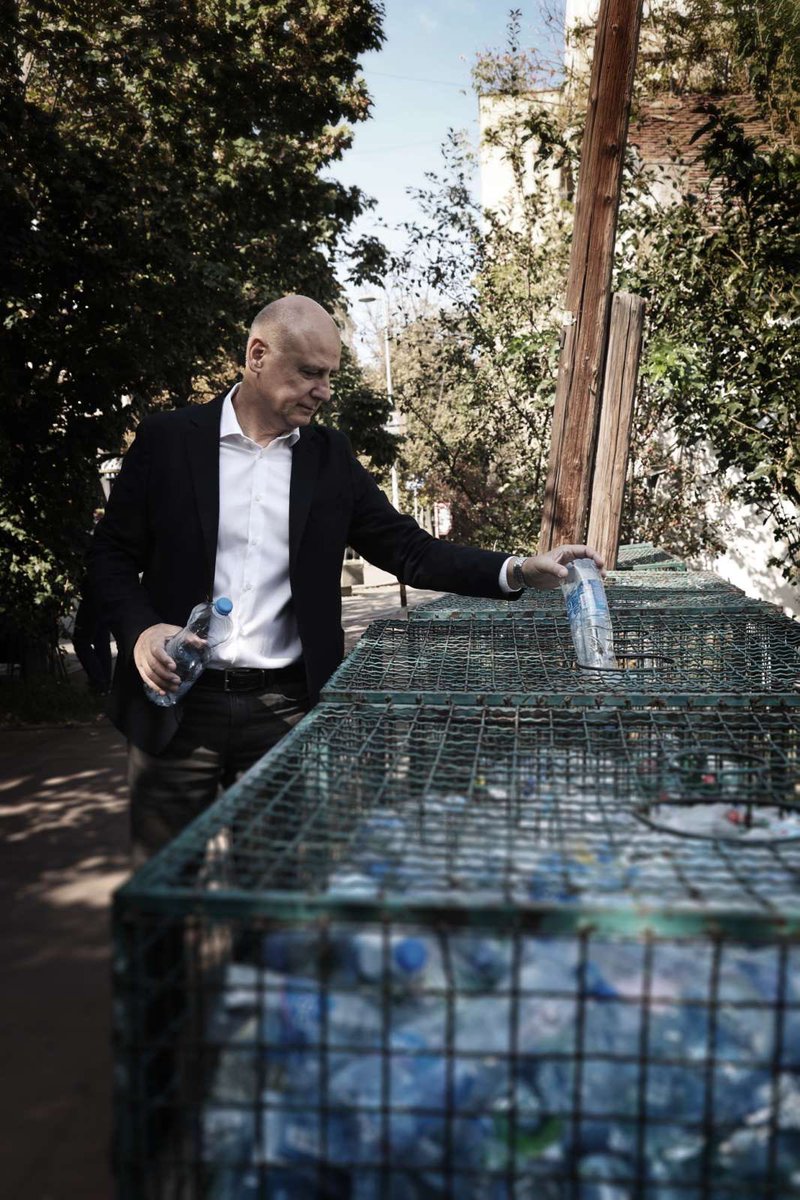 SaStaroGrada's tweet image. ,,Živimo zajedno" - reciklirajmo i podržimo udruženje osoba sa posebnim potrebama.

#Beograd #StariGrad #VladaSaStaroGrada #reciklaža #reciklirajmozajedno