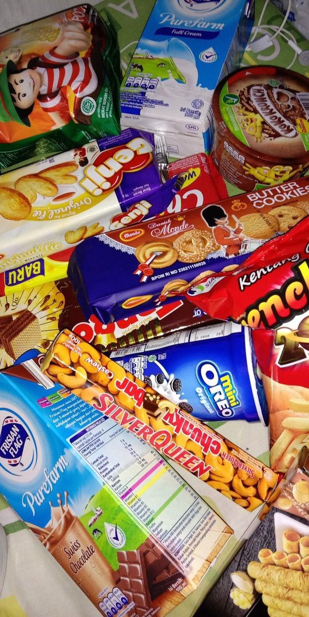 martabakismissu's tweet photo. Nyetok cemilan sekardus cuma 50 ribu (snack bebas pilih dan jangan lupa klaim voucher live diskon 50%nya)

https://t.co/IPl80xaa4t https://t.co/Csjkyj55Xl