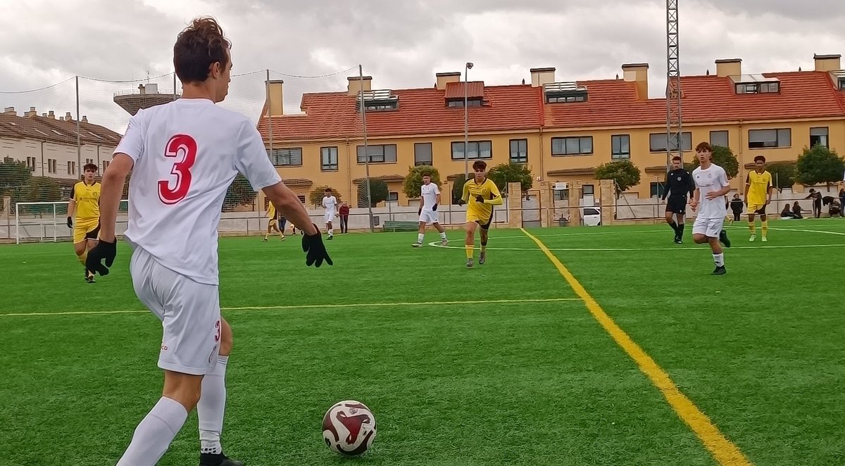 CultuAcademia's tweet photo. #CyDLCA Jornada 7

Final en Segovia en la Cadete Regional,

@cdquintanar 1 - Cadete A 2 (Soti y Diego) https://t.co/SDuyZBlMcS