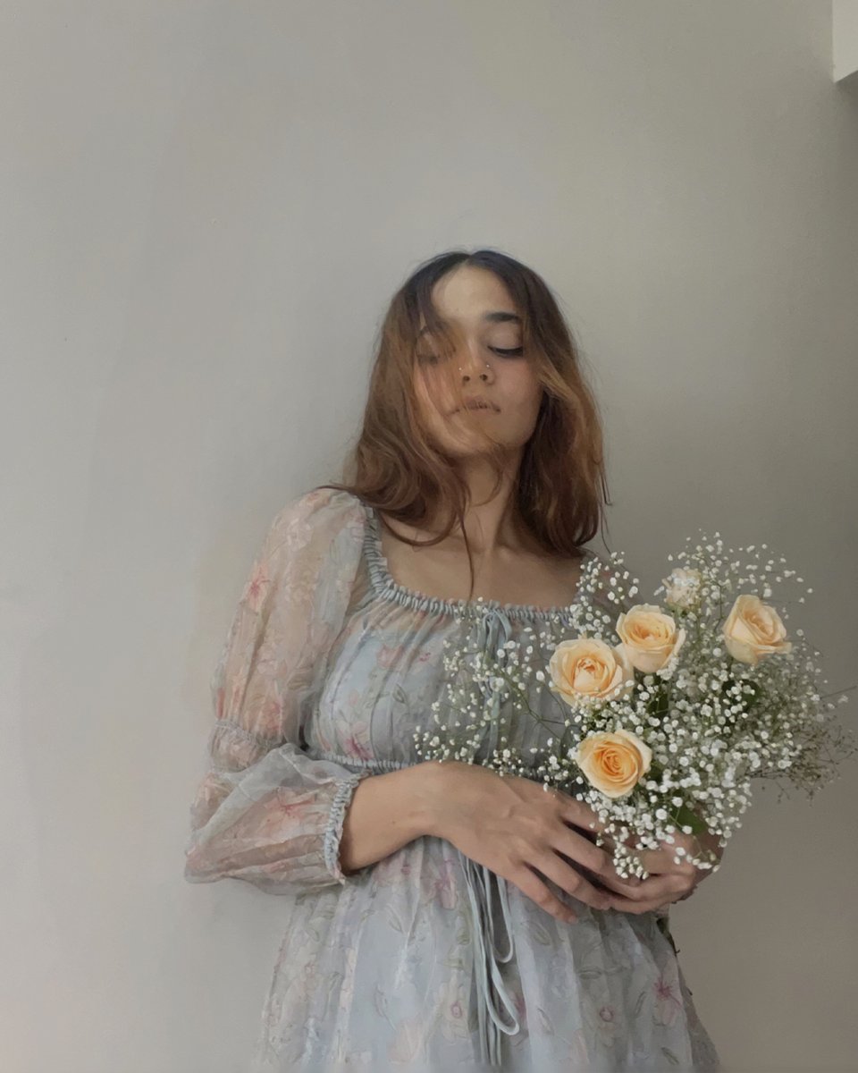 BunaStudio's tweet image. Arpita (@the_artbroken), a dream in the May Lily Bloom Dress 🌸

The flowy organza silhouette with mystic blooms brings with it a carefree bohemian spirit.

bunastudio.com/products/may-l…

#Buna #BunaStudio #handblockprinted #softruffles #floraldesign