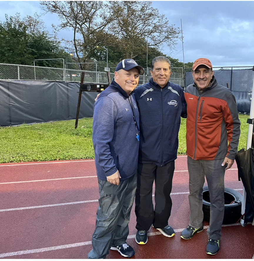 On the Sidelines (@onsidelines) on Twitter photo Thanks to everyone who came to Coney Island’s Third Rail in a Driving Rainstorm yesterday including <a href="/coach_perlo_apr/">Coach Perlowitz APR</a> & his Cougars. <a href="/oc_lincoln/">coachOCLincoln</a> <a href="/IAbanikanda/">Izzy GetsBusy</a> <a href="/AdamEngerow/">Coach Adam Engerow- Grady football</a> ‘93 Lincoln HC George Najjar, Marc Titus, Jordan Nicholson & Antoine Holloman Thanks to everyone who came to Coney Island’s Third Rail in a Driving Rainstorm yesterday including <a href="/coach_perlo_apr/">Coach Perlowitz APR</a> & his Cougars. <a href="/oc_lincoln/">coachOCLincoln</a> <a href="/IAbanikanda/">Izzy GetsBusy</a> <a href="/AdamEngerow/">Coach Adam Engerow- Grady football</a> ‘93 Lincoln HC George Najjar, Marc Titus, Jordan Nicholson & Antoine Holloman