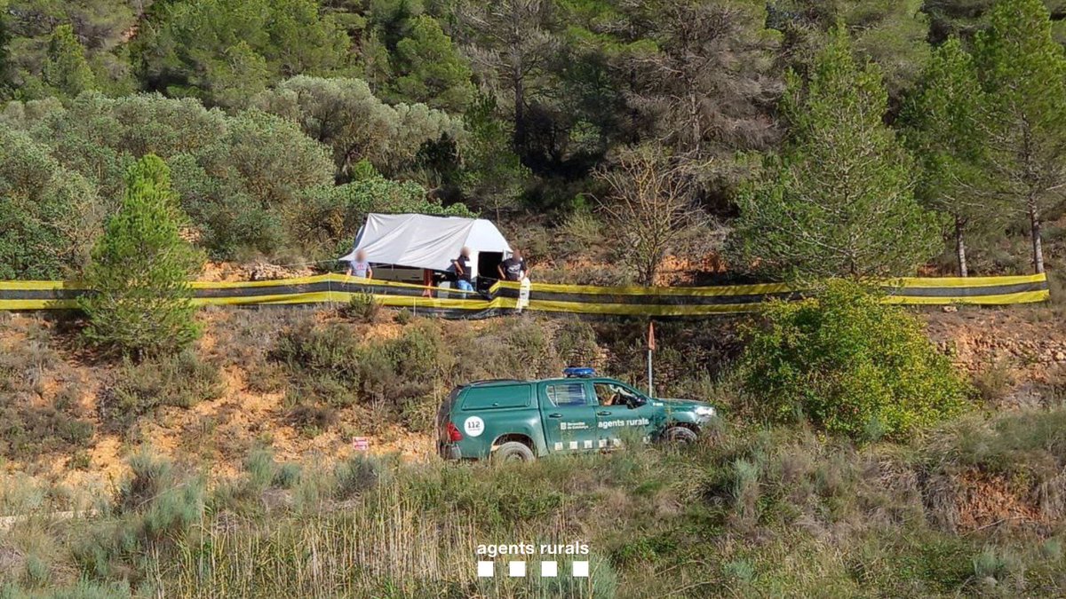 agentsruralscat's tweet photo. 🏁 Avui continuem treballant al #RallyRACC per garantir el compliment de la normativa i la protecció de l'entorn.

Recorda:
❌ No facis foc.
🚗 Deixa els accessos i camins lliures.
🚯 Recull les deixalles.
ℹ️Segueix les indicacions de les autoritats i de l'organització @RallyRACC https://t.co/csvWxNCRiz