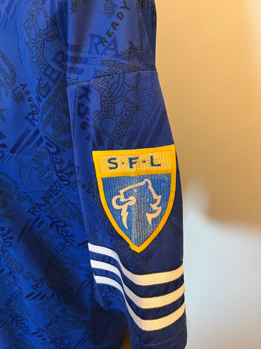 MatchwornStrip's tweet image. A shirt almost as classy as the man himself. Match worn Richard Gough shirt from the 95-96 season picked up the week from top Rangers collector @rangers_shirts_