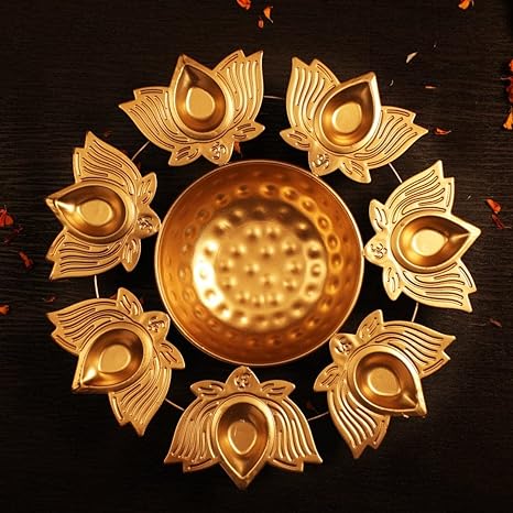 artycraftz's tweet photo. Decorative Diya Urli Bowl, Handcrafted Bowl for Floating Flowers, T-light Candle for @ just ₹389/-
.
Order: https://t.co/pHl9LbRYYI
.
.
.
.
.
#art #artycraftz #craft #urli #diya #diwali #diwali2023 #tealight #tlight #candleholder #onlineshopping #offers #discounts #deepavali2023 https://t.co/rLM759OwrB