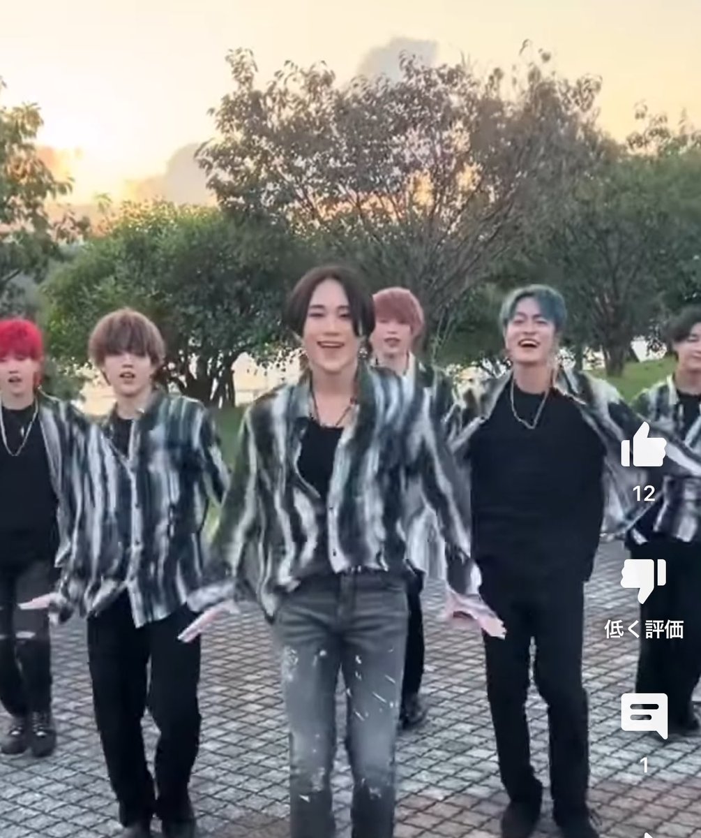 Nakky_ohs's tweet photo. #EPITHYMiA
YouTubeより❣️かっこいいダンス🥰
Dynamite / BTS #bts #army #dynamite #dynamitechallenge #防弾少年団 #coverdanc... https://t.co/FvmQoFZlIn @YouTubeより https://t.co/xe84Y8FI4c