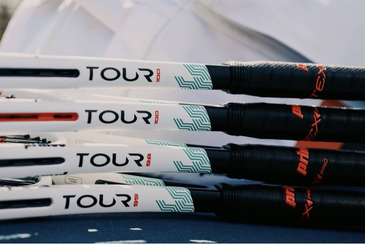 16000_all's tweet photo. 完全に主観ですが、日本のTOURのデザインの方が所有欲をくすぐります
TOUR95、趣味枠として欲しい🤣 https://t.co/9wGVK97OWO