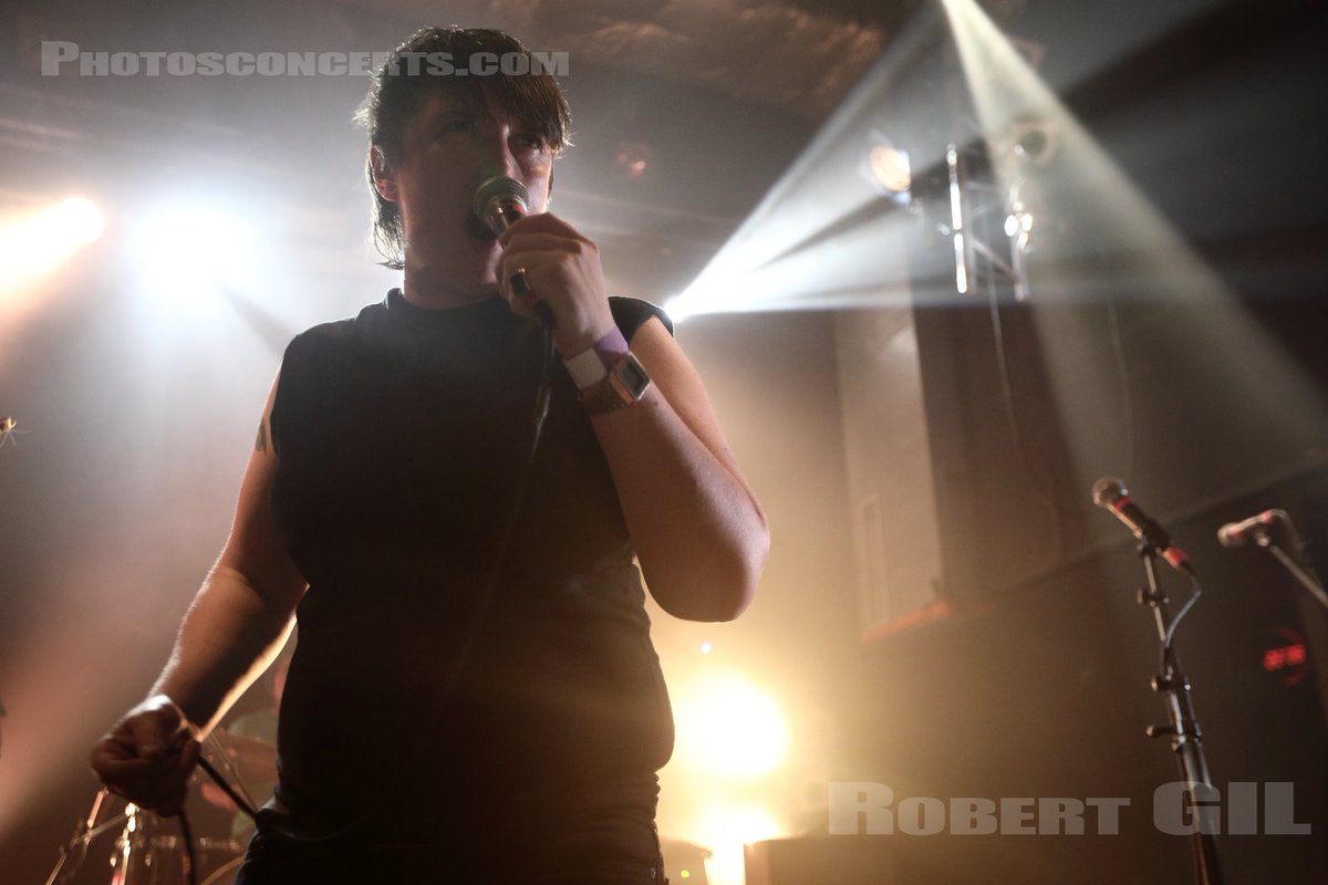 #Photo  #CashSavageAndTheLastDrinks @cashsavage @PetitBain <a href="/Paris/">Paris</a>  2023-10-20 photosconcerts.com/cash-savage-an…  <a href="/GlitterhouseRec/">Glitterhouse Records</a> <a href="/Differ_ant/">Differ-Ant</a> #PhotosConcerts #RobertGil