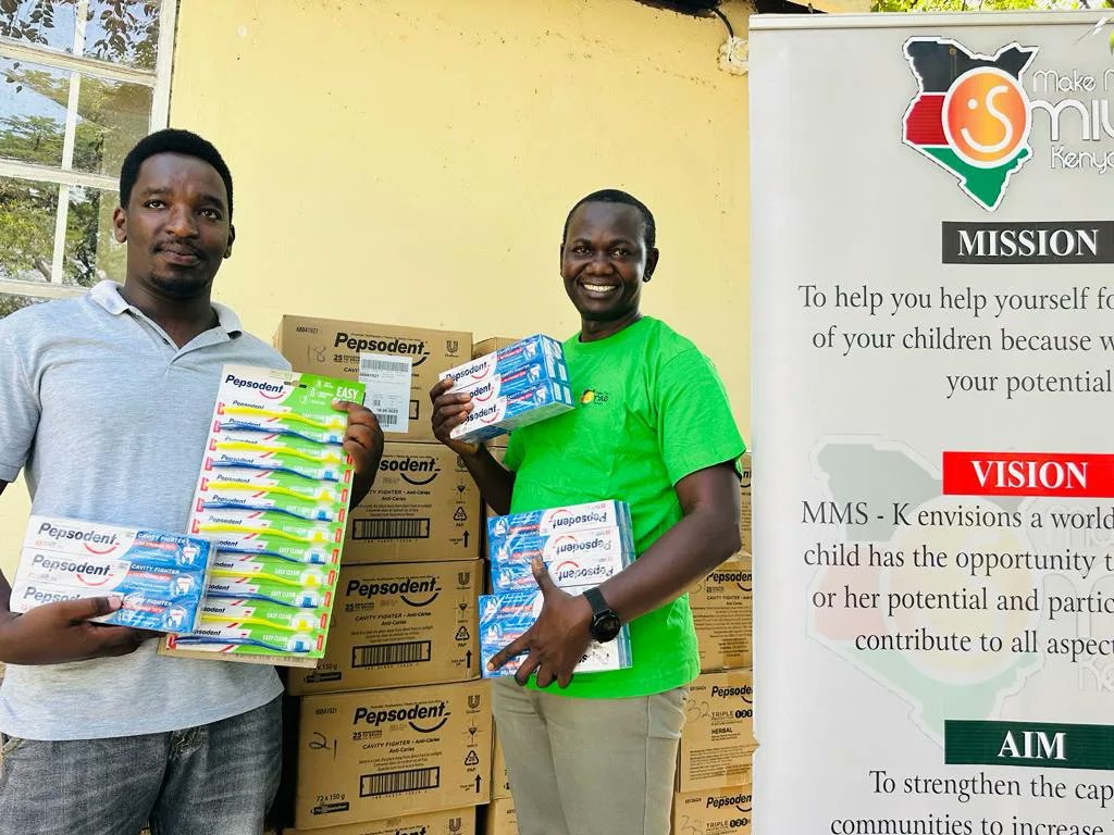 mms_kenya's tweet image. Thanks to @Unilever we received toothpastes and toothbrushes in preparation for the dental camps next week🙏😊

Mark the dates!
October 27th - Nyang&apos;ande Sub-County Hospital
October 28th - Angola Health Center, Kolwa East
October 29th - Gita Sub-County Hospital 
#makemesmile