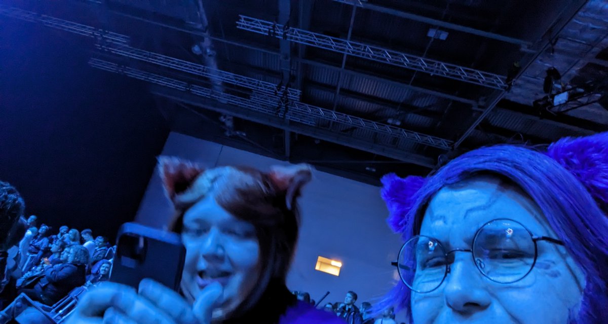 EulmoreOfficial's tweet photo. She hasn't stopped taking photos since we got here...
#FFXIVFanFest https://t.co/NzeGDu9aA7