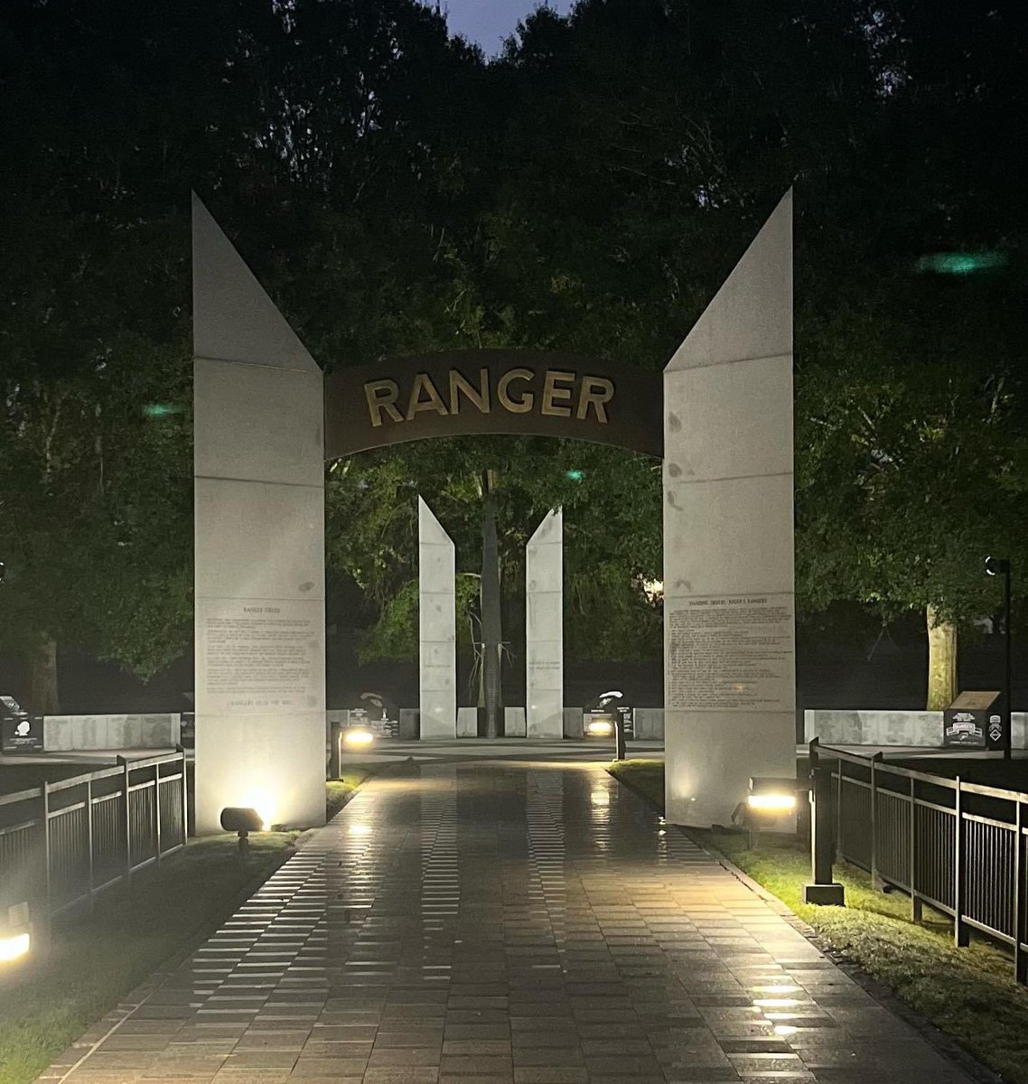 op_hawkeye's tweet photo. 10.21.2021 ~ We remember our mission teammate MAJ (Ret) Thomas Greer, who passed away on this day in 2016 ๐บ๐ธ
#OpHawkeyeRemembers #ThomasGreer #DaltonFury #1SFOD #75thRangerRegiment #LegionofMerit #BronzeStar #RLTW #SuaSponte
#RangerHoF #RHOF
๐ https://t.co/j18tLs17gF
(1/2) https://t.co/zE8iMTK6IN