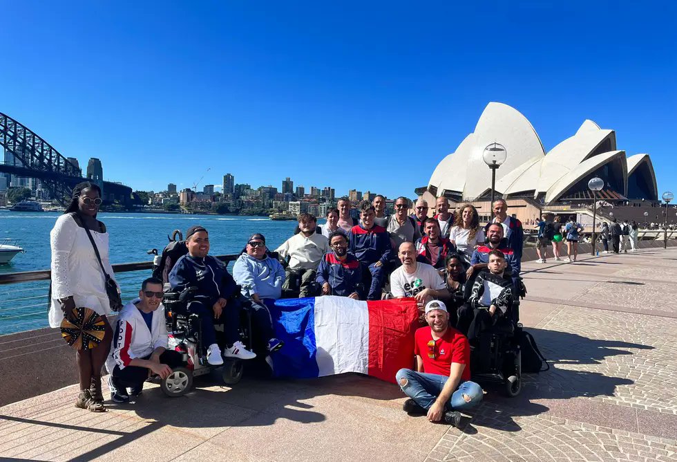 L'Equipe de France de football fauteuil vient de remporter la Coupe du Monde 2023 en dominant de A à Z la compétition ! 👏👏👏

👕 11 matchs
✅ 11 victoires 
⚽ 48 buts inscrits 
🥅 3 buts encaissés 

BRAVO LES BLEUS ! 🇫🇷

(<a href="/FFHandisport/">FFHandisport</a> / via <a href="/EspoirsduFoot/">EspoirsduFootball</a>)