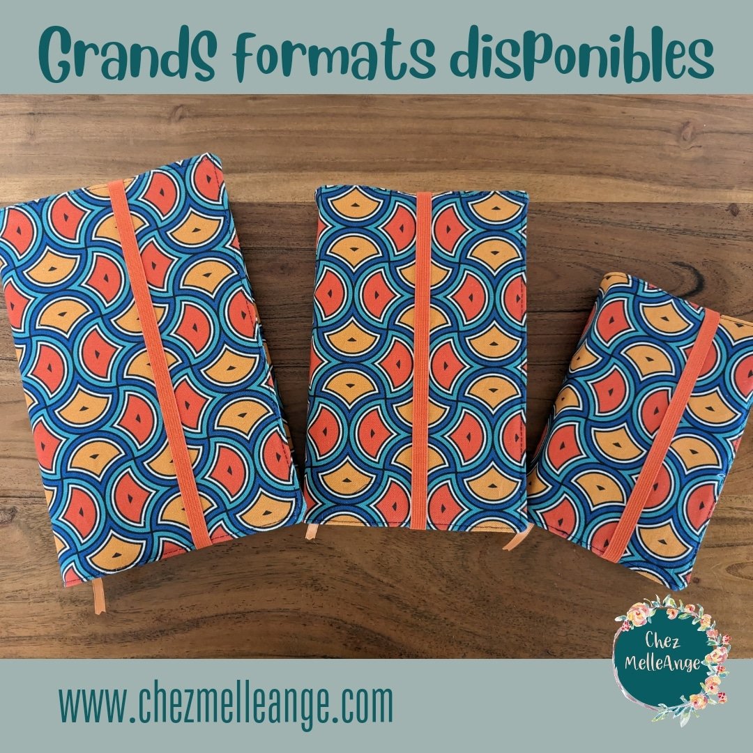Maintenant en plus des formats poche et mangas, les grands formats disponibles sur les fiches produits protège livres. 
Toujours faits main, toujours en coton BIO, toujours cousus en France. 
chezmelleange.com
