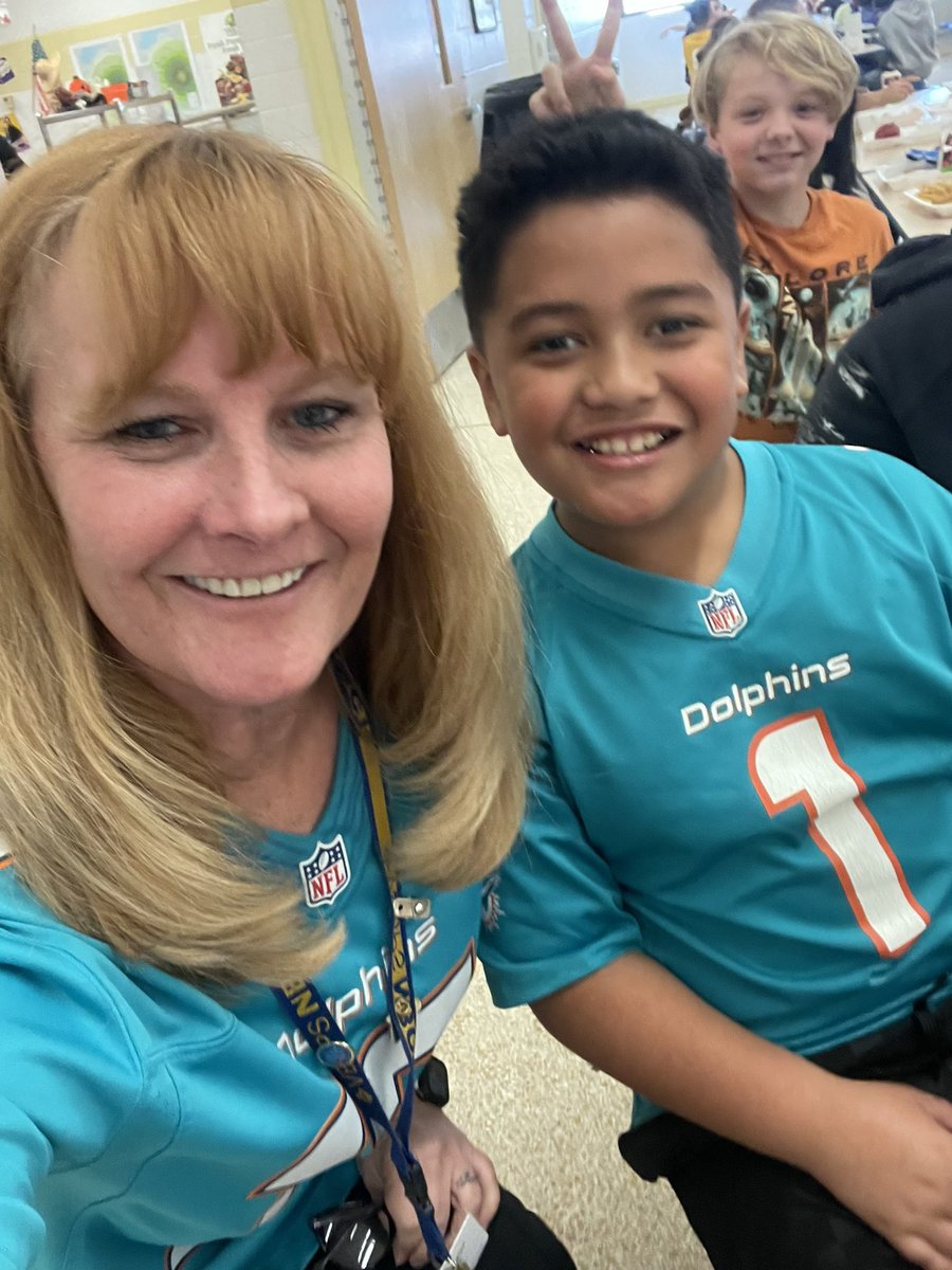 Julee Donnell tweet media