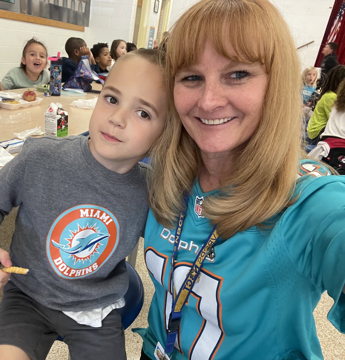 Julee Donnell tweet media