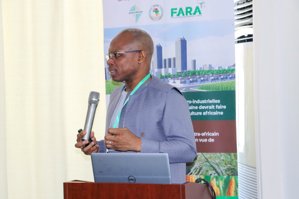 Closing statements from the #CAAPS meeting with RECs at COMESA, Lusaka

“US$ 4million has been committed to shape #CAAPs engagements at different levels” Anselme Vodounhessi, FARA