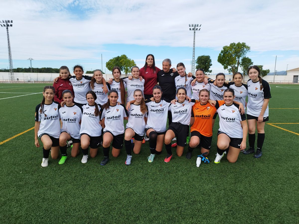 MuserosF's tweet photo. Hui al municipal, gran partit del Cadet-Juvenil Femení que ha guanyat 7-1 al At. Gilet, les de Lledo escomençen fort la lliga a casa. #avant #amunt https://t.co/yrG1B2eJ1a