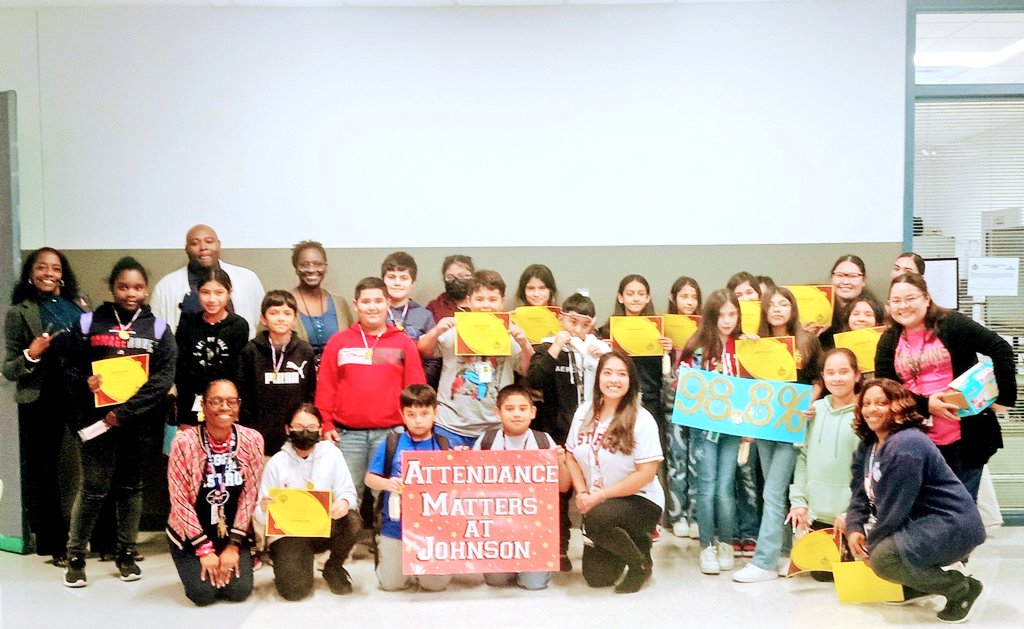 tljones54's tweet photo. Congratulations Ms. Padilla and your 5th grade scholars for achieving 98.8% attendance for the first nine weeks of school! You've earned Popsicles with the Principal &amp; your photo on the Wall of Fame! Shout out to the Campus Attendance Committee!
#wewin
@AldineISD  @JohnsonES_AISD https://t.co/UfK1fNyrtI