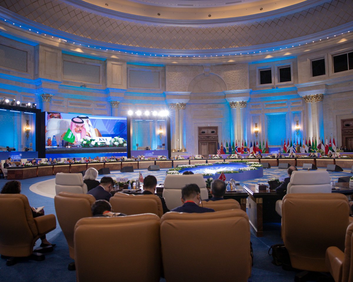 spagov's tweet photo. نيابةً عن سمو #ولي_العهد.. سمو وزير الخارجية يرأس وفد المملكة المشارك في "قمة القاهرة للسلام"، ويؤكد أهمية الوقف الفوري للتصعيد العسكري، وإغاثة المتضررين في غزة.
https://t.co/y9mhoGdmqx
#واس https://t.co/wa0d5xhf41