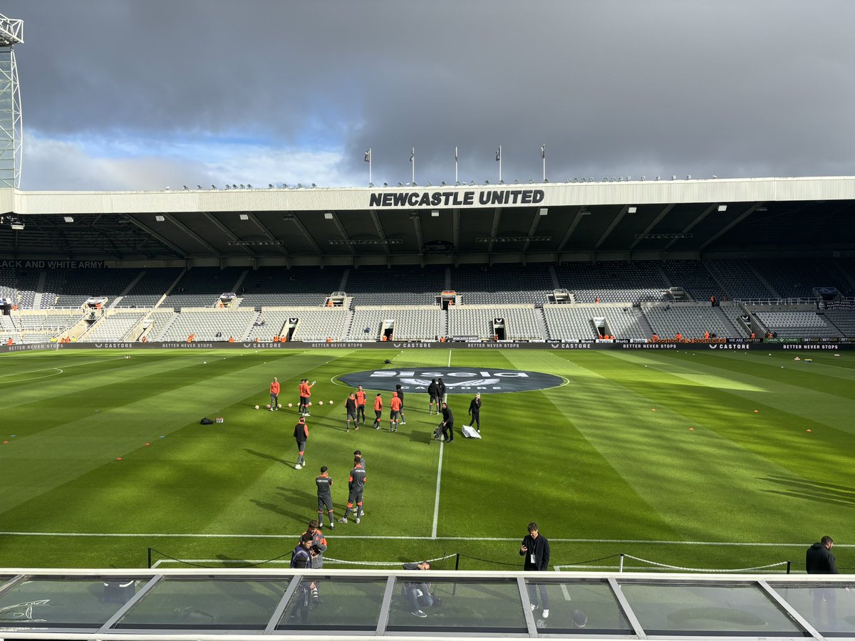 Lee Blakeman (@leeblakeman) on Twitter photo 🏟️ St James’s Park
<a href="/NUFC/">Newcastle United</a> vs <a href="/CPFC/">Crystal Palace F.C.</a> on <a href="/5liveSport/">BBC 5 Live Sport</a> looking forward to it…….even though the last 3 meetings have all been 0-0…. 🏟️ St James’s Park
<a href="/NUFC/">Newcastle United</a> vs <a href="/CPFC/">Crystal Palace F.C.</a> on <a href="/5liveSport/">BBC 5 Live Sport</a> looking forward to it…….even though the last 3 meetings have all been 0-0….