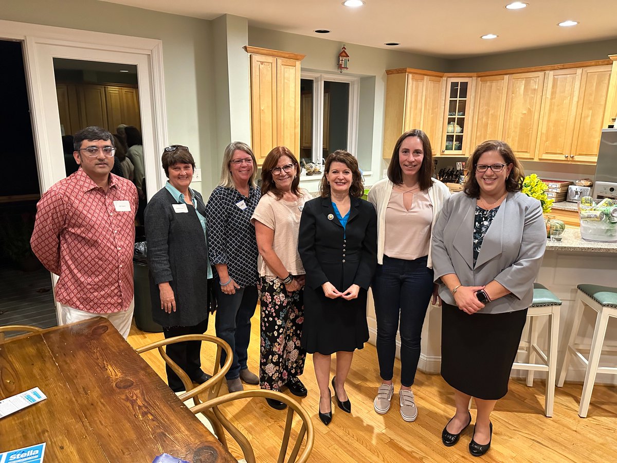 Amazing discussion last night on the importance of public education to our democracy w/ @Stella4Senate, <a href="/AnneHolton/">Anne Holton</a>, and Atif Qarni.

We must stand up to extremist groups who want to ban books, whitewash our history, intimidate teachers, and shame our LGBTQ+ youth. Don’t forget