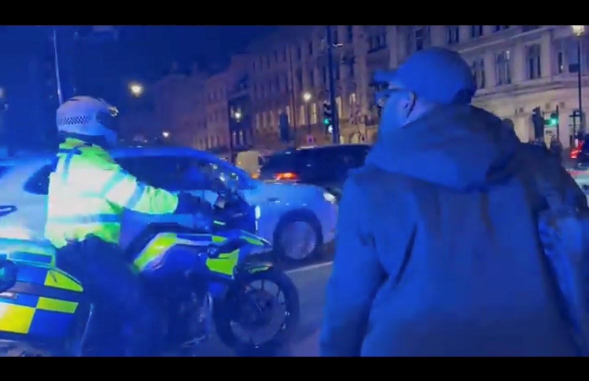 metpoliceuk tweet picture