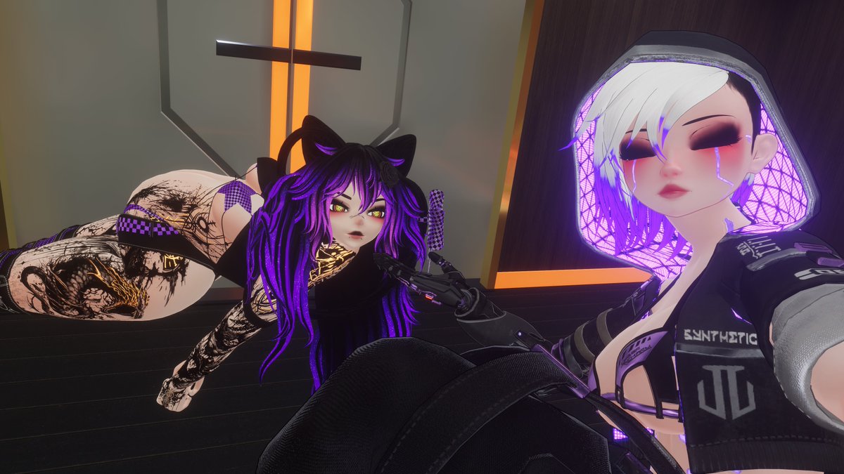 Cheers_STAR's tweet image. Also @STCommunity3 THX U for all the good times as well as the drinks lol Cheers to you guys! 💜🍻💜