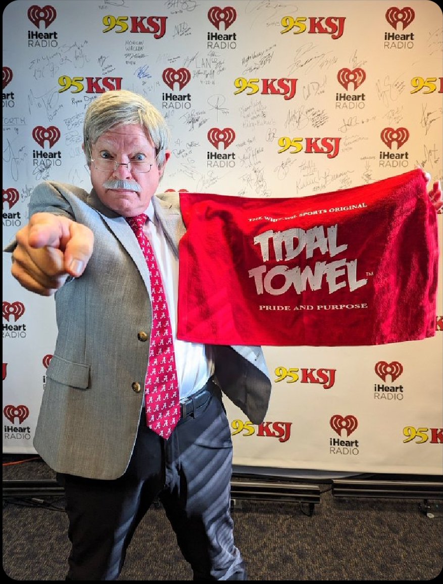 TidalTowel's tweet photo. @unclehenry wants you to be #TidalTowelUp for #TennvsBama.
#TheyDirty
#TheyLowdown
#TheySomeSnitches
#RollTide @ShelbyRadioChic @Brentoons https://t.co/ywLxqVgKr0