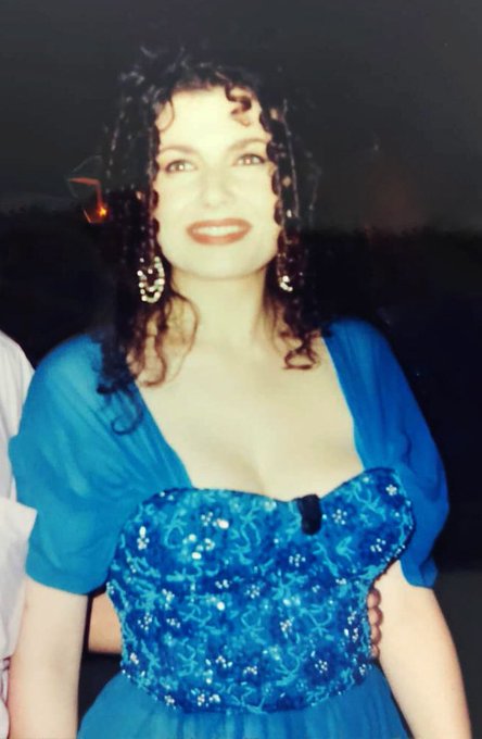 Che ricordo!  25 anni fa, presente come madrina ad una manifestazione 😊 Baci a tutti 💋  #ricordo #imigliorianni<a href="/tag/hot"class="tags"><span>#hot</span></a><a href="/tag/star"class="tags"><span>#star</span></a><a href="/tag/fans"class="tags"><span>#fans</span></a><a href="/tag/evento"class="tags"><span>#evento</span></a><a href="/tag/attrice"class="tags"><span>#attrice</span></a><a href="/tag/nostalgica"class="tags"><span>#nostalgica</span></a>