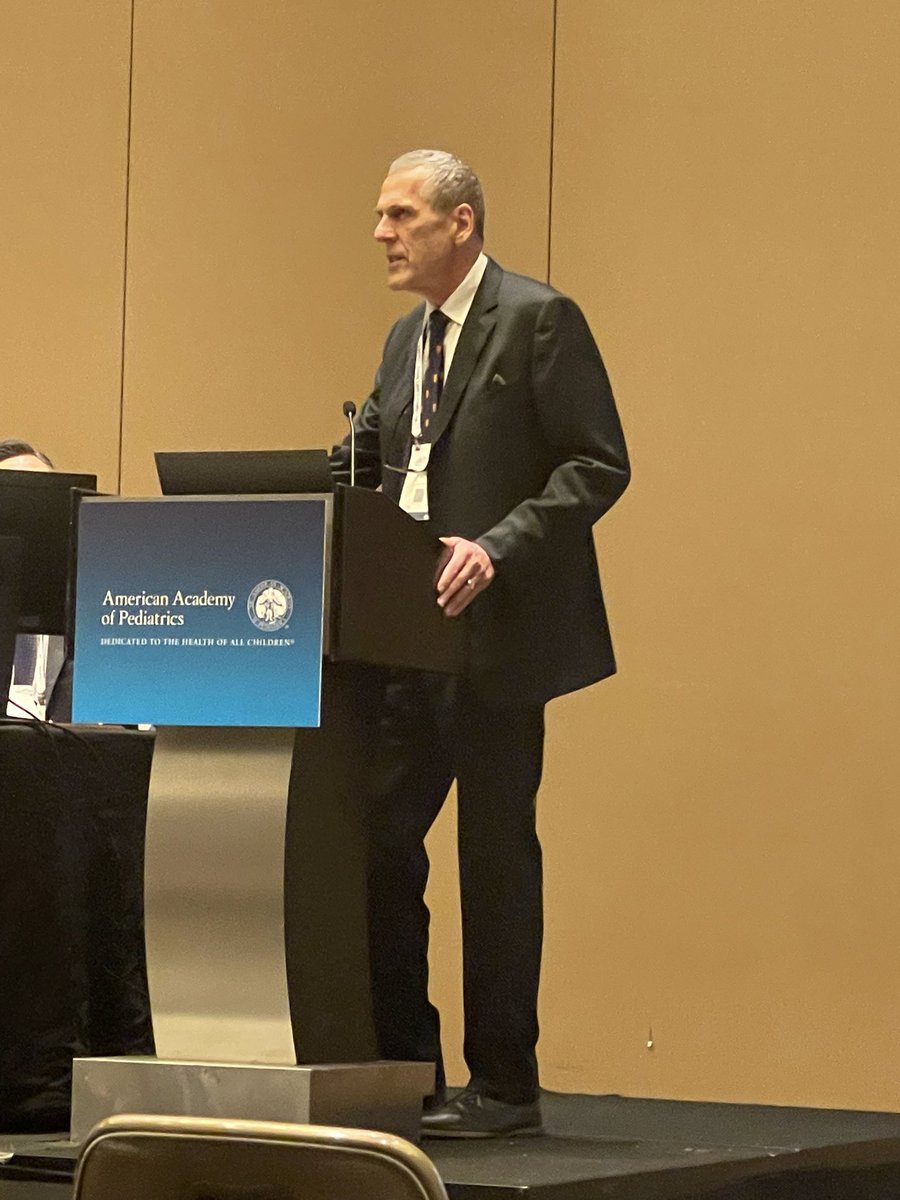 Jeff Blair wins mentorship award at American American Academy of  Pediatrics surgical section. Congratulations on this significant recognition.
