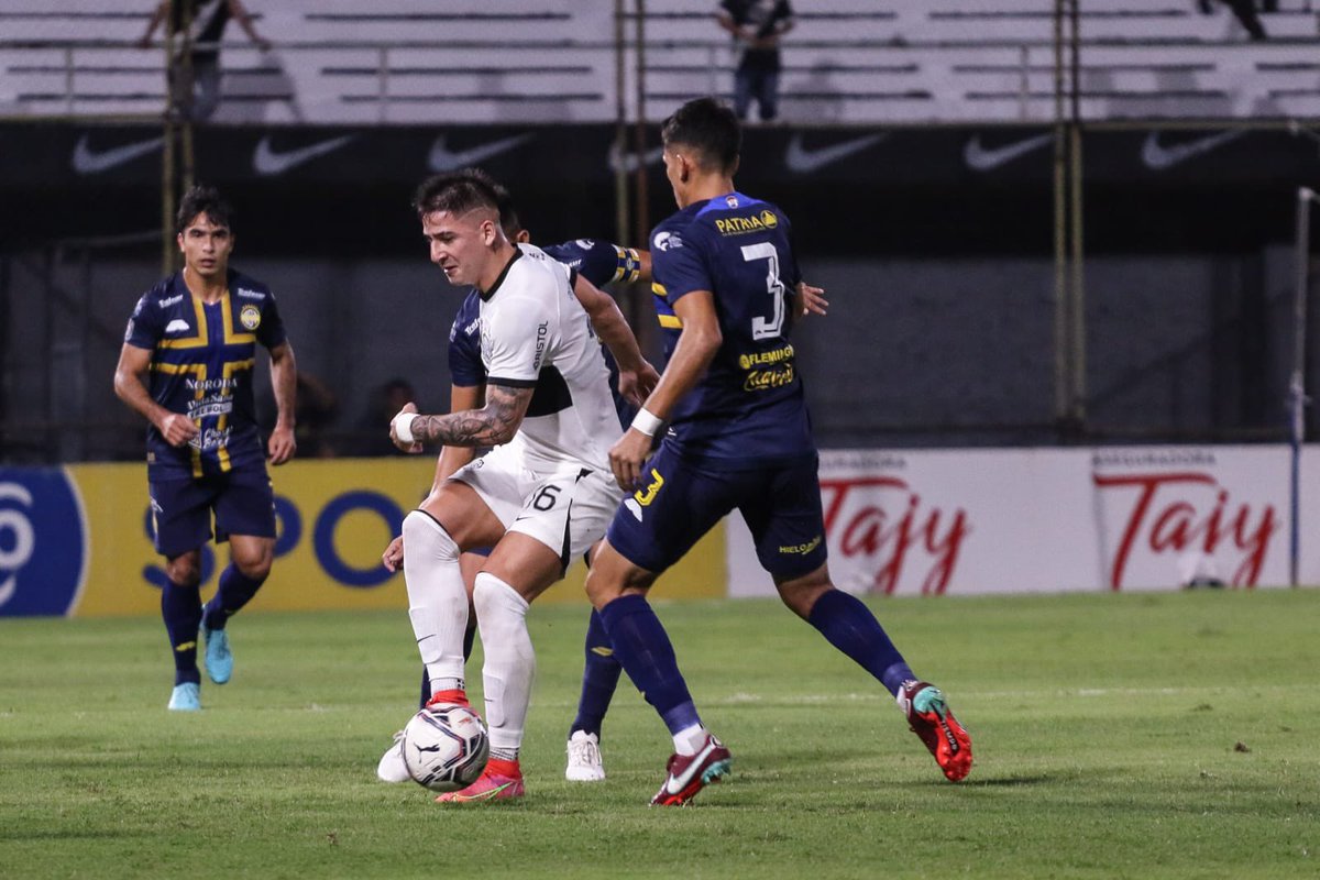➡️Viví la doble jornada del #Clausura por La Deportiva y <a href="/Pelotadividida2/">Pelota Dividida</a>

⚪️⚫️Olimpia vs🔵🟡Trinidense

🏟️: Manuel Ferreira
⏰Previa: 17:30
⚽️Partido: 18:00
🎙️Relata: #JoséGonzález
🎙️Comenta: <a href="/erikwismann/">Erik Wismann</a>
💻Coordina: <a href="/carlitosrojasca/">carfaroca</a>
📻Móvil: #AleOrtigoza

#ÚnicaEnFútbol #1120AM