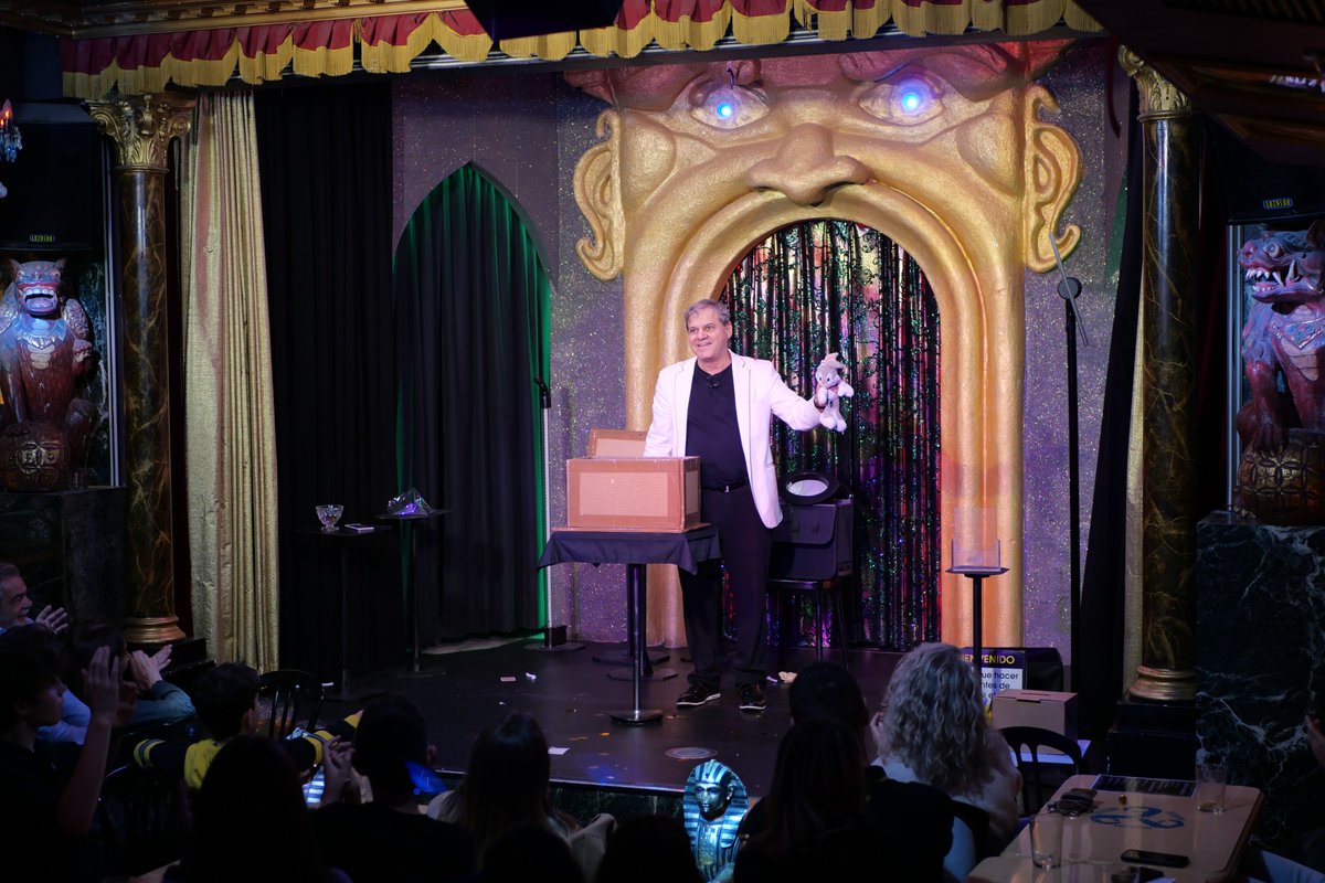 Seguimos con Alucinanete en la Sala Houdini. No paramos, con la sala a tope ¡Nos vemos allí!