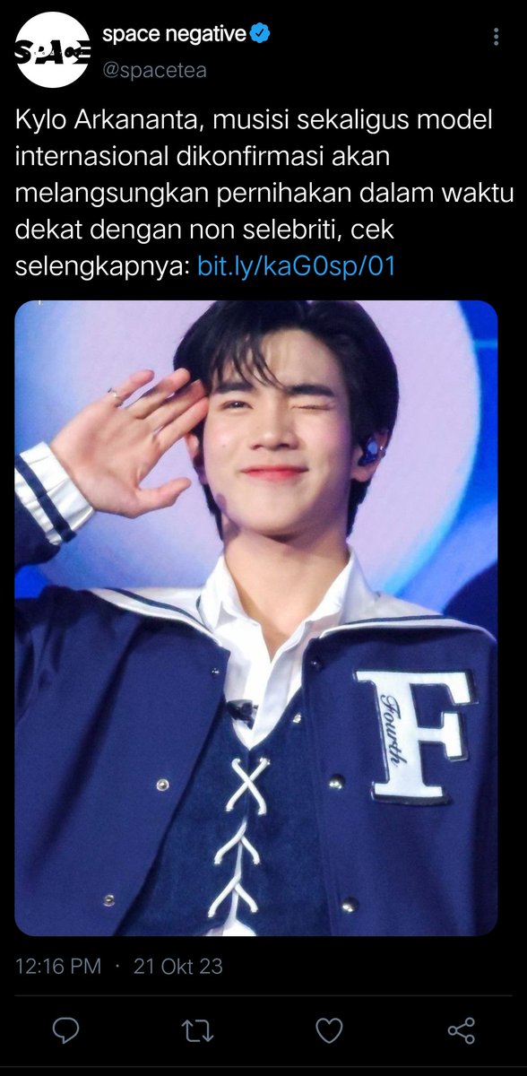 ameurcats's tweet image. Geminifourth few tweets au

Wedding gown;
— the wedding plan turned into a disaster